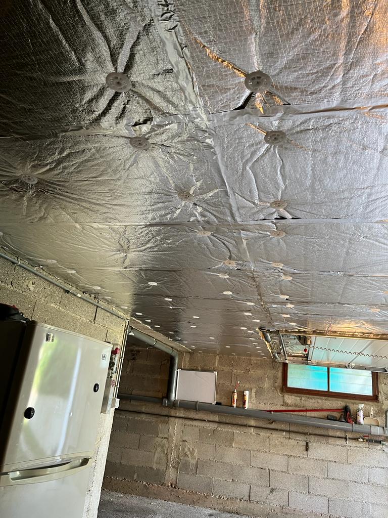 Travaux d’isolation d’un plancher bas à Saint-Julien-les-Villas